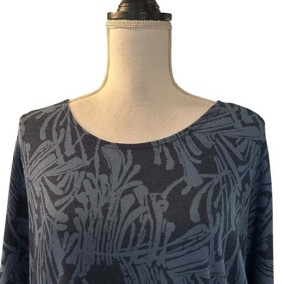 NWT Anthony Originals Poncho Knit Sweater Top Women’s SZ M/L in Blue Tonal Print - Picture 2 of 9